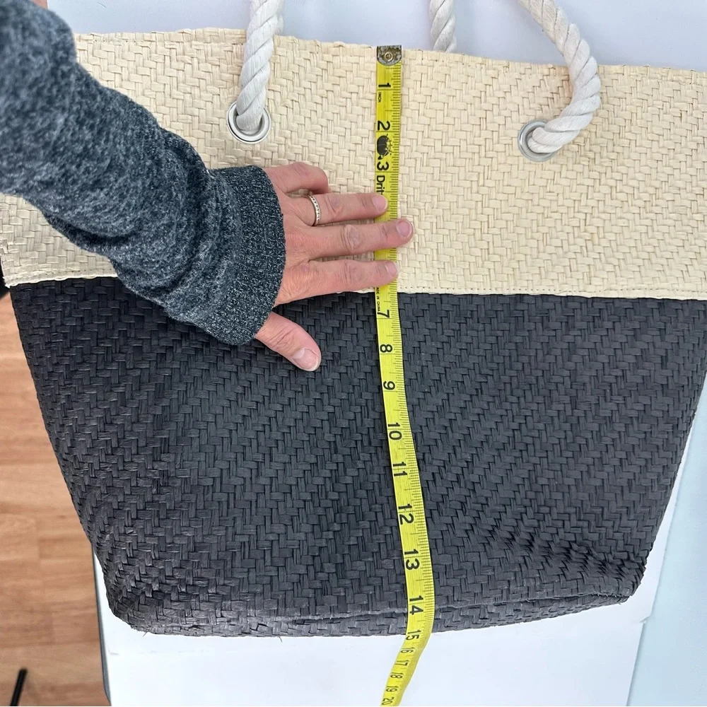 Paper Straw Zipper Tote With Rope Twist Handles Tan and Brown Lined